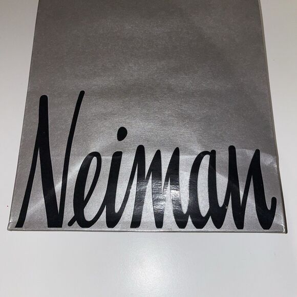Neiman Marcus Empty Paper Grey Silver Shopping Bag Black Handles 9 x 7 x 4" - Picture 2 of 8